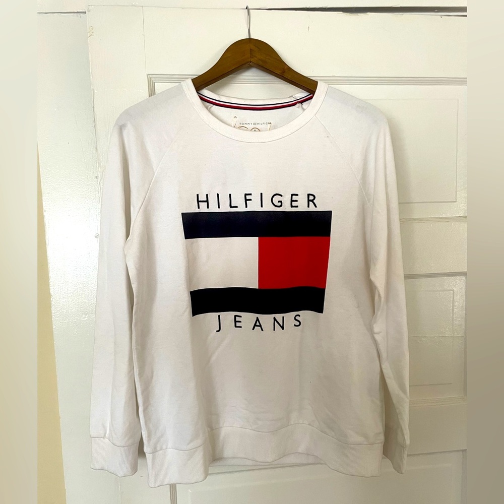 NWT Tommy Hilfiger crew neck